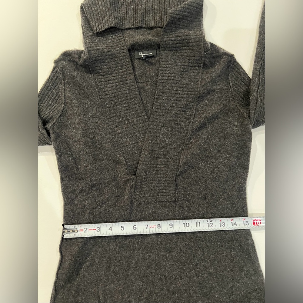 Aqua 100% Cashmere Grey Ribbed
Hooded Sweater Medium - Picture 8 of 14